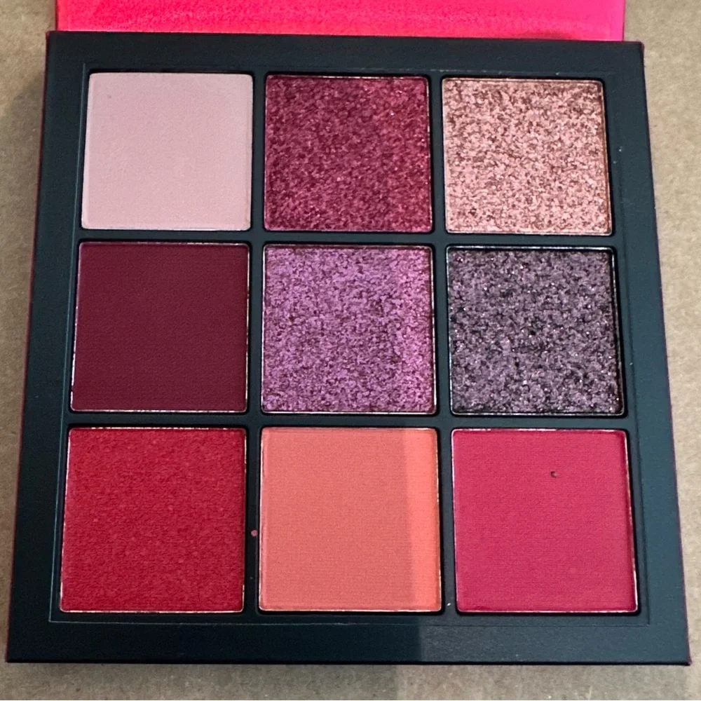 Huda Beauty Ruby Obsessions Palette BNIB